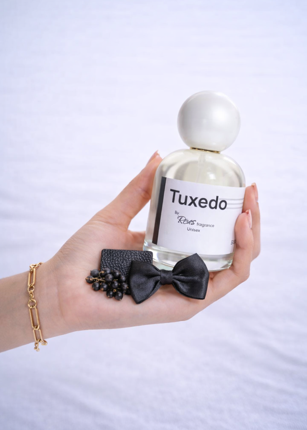 Reves Tuxedo
